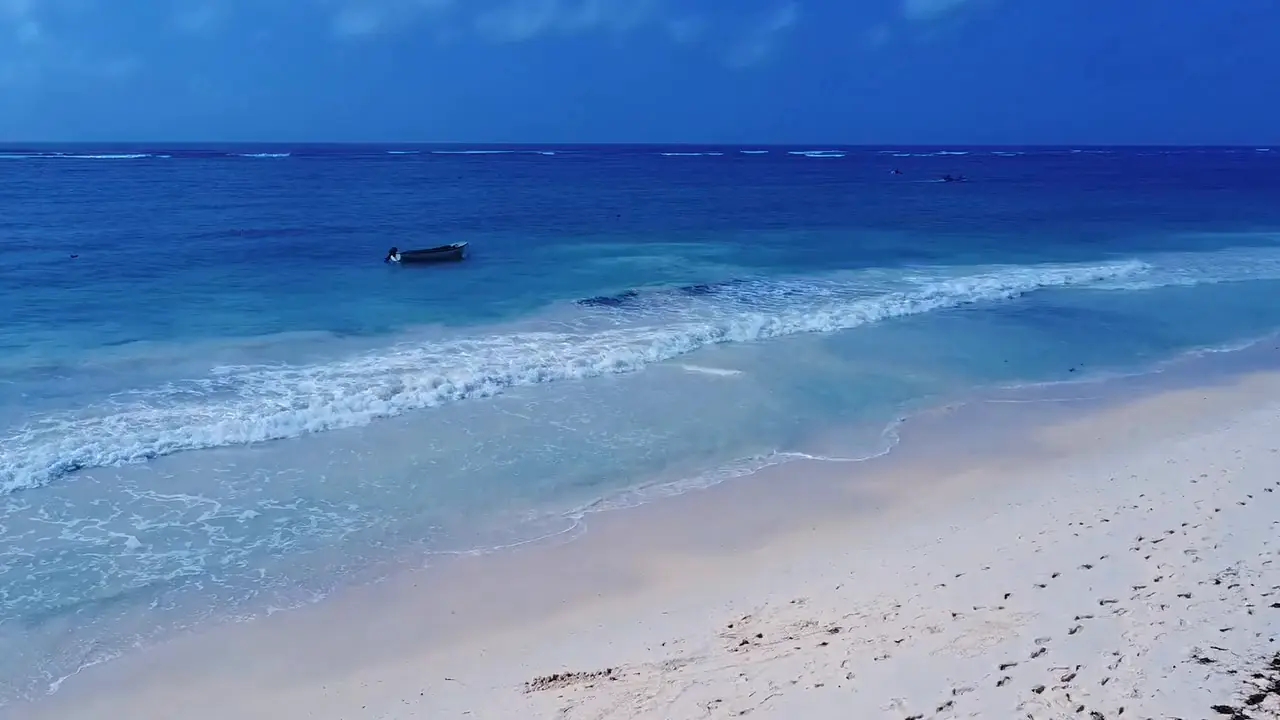 The white sand and Indian Ocean at Diani Beach